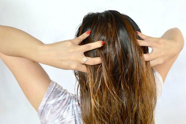 Самомассаж головы улучшает здоровье волос!